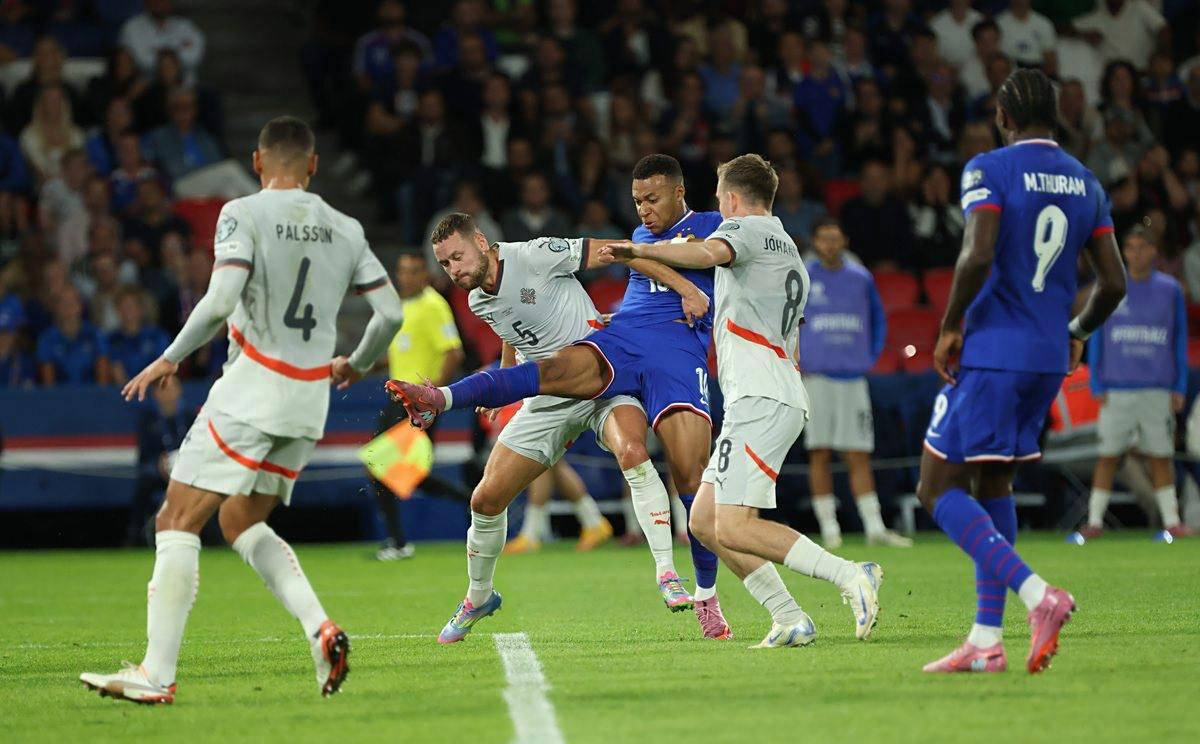 穆帅：我们发现的问题阿贾克斯都发现了，他们会变得更强（穆里尼奥：阿贾克斯也洞悉我们的短板，他们会变得更强）