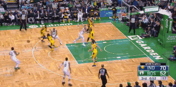 布伦森：必须想办法让文班远离篮筐，我们必须打得聪明（布伦森：要限制文班的篮下威胁，我们得更聪明地打球）