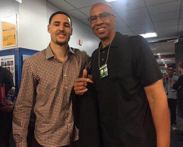 利物浦萨拉赫末节进球锁定胜利（萨拉赫末节建功，助利物浦锁定胜局）