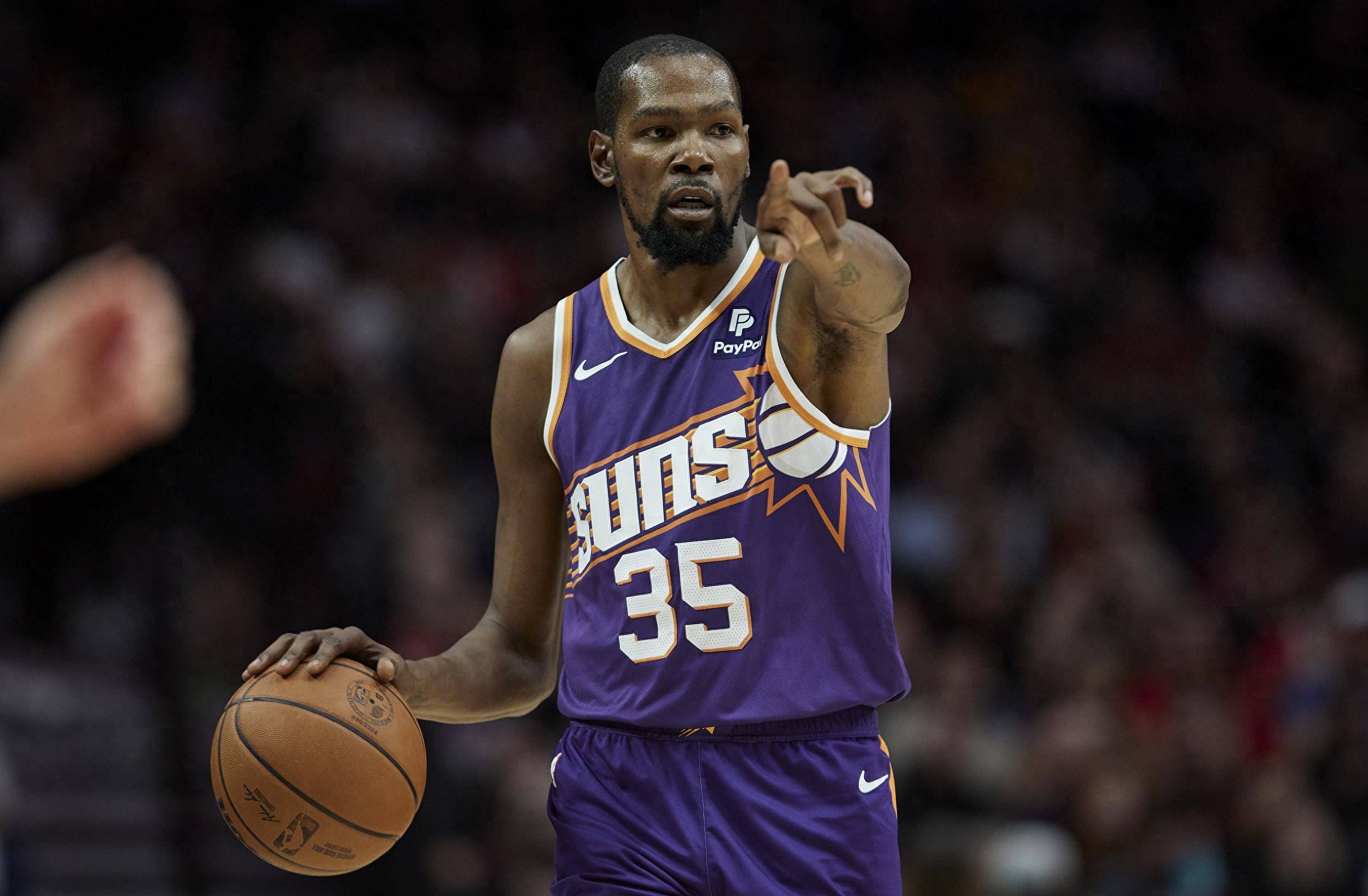 东体：省超想持续火爆应提高技战术、制度联赛化、培养年轻人（东体：省超要想持续火爆，须提升技战术、推进联赛化制度、加速青年培养）