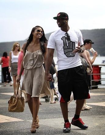 每体：7500名巴萨球迷未能顺利入场观赛，副主席福特出面道歉（巴萨7500名球迷入场受阻，副主席福特公开致歉）