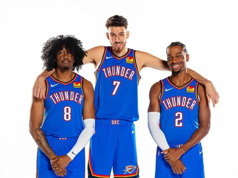 东契奇三双＆里夫斯状态不佳，湖人4分战胜76人（湖人险胜76人4分：东契奇收获三双，里夫斯表现低迷）