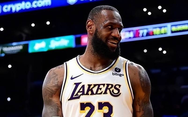 拉菲尼亚：我希望在巴萨退役；最大的奢侈是给家人买房子（拉菲尼亚：愿在巴萨终老，最奢侈的事是为家人购房）