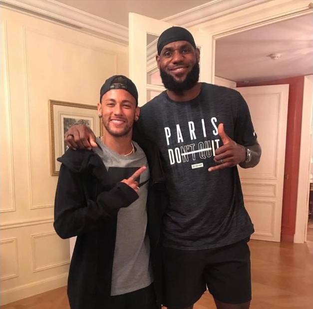 斯基拉：麦克托米奈在夏窗拒绝了沙特的巨额报价（斯基拉：今夏麦克托米奈拒绝沙特天价合同）