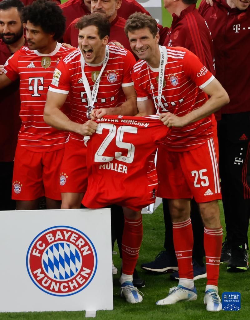 库尔图瓦：比赛中我在想“幸好我和姆巴佩是队友”（库尔图瓦：比赛时我心想，幸好姆巴佩是我队友）