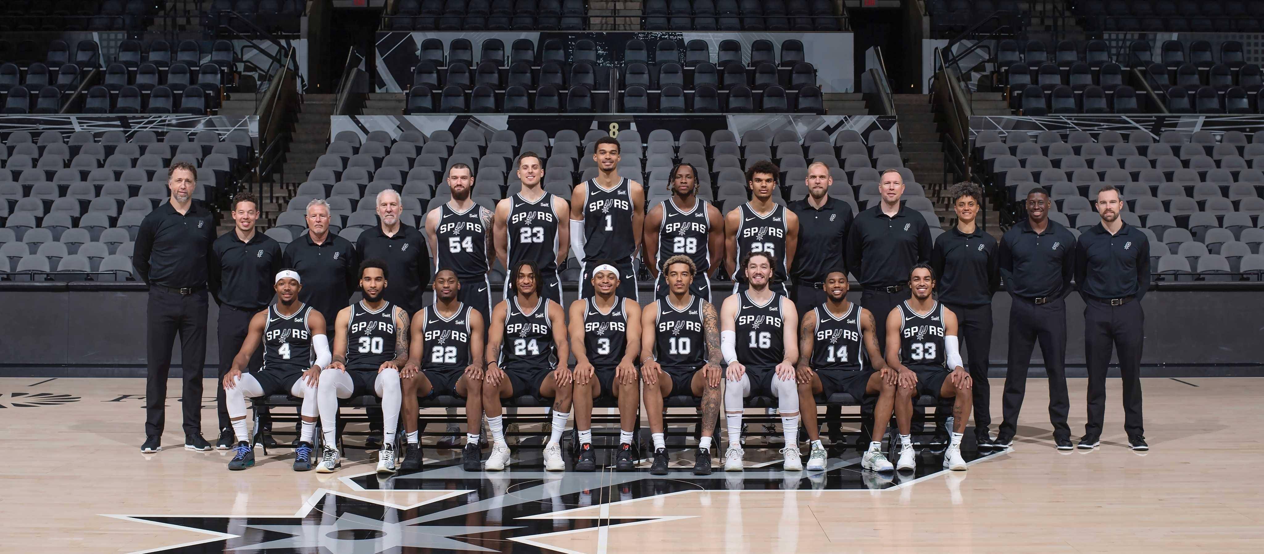 澳超第5轮后积分榜：悉尼FC升至榜首，阿德莱德联第3（澳超第5轮积分榜：悉尼FC登顶，阿德莱德联位列第三）