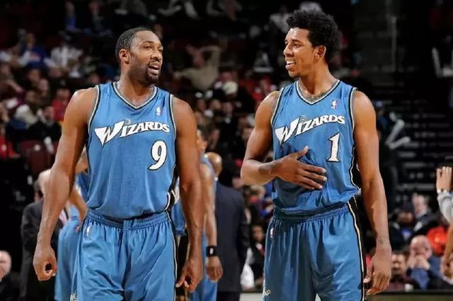 博主：广岛三箭主帅斯基伯目前并不存在去山东泰山的可能性（博主：广岛三箭主帅斯基伯暂不可能加盟山东泰山）